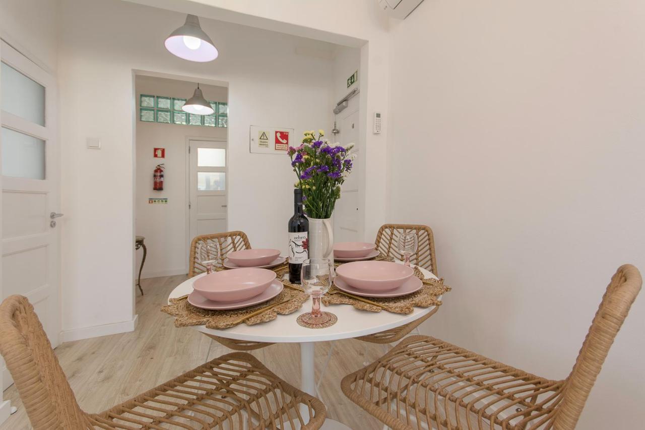 New Bright And Cozy Apartment In Graca Lisbona Esterno foto