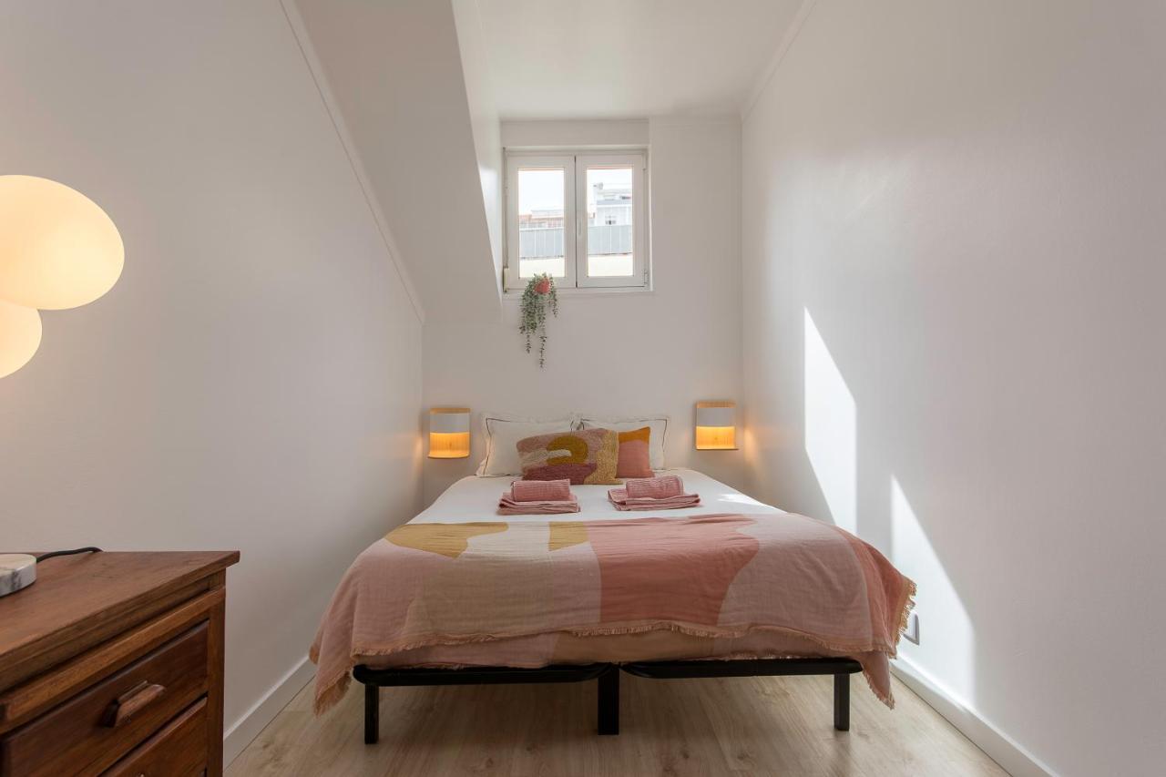 New Bright And Cozy Apartment In Graca Lisbona Esterno foto