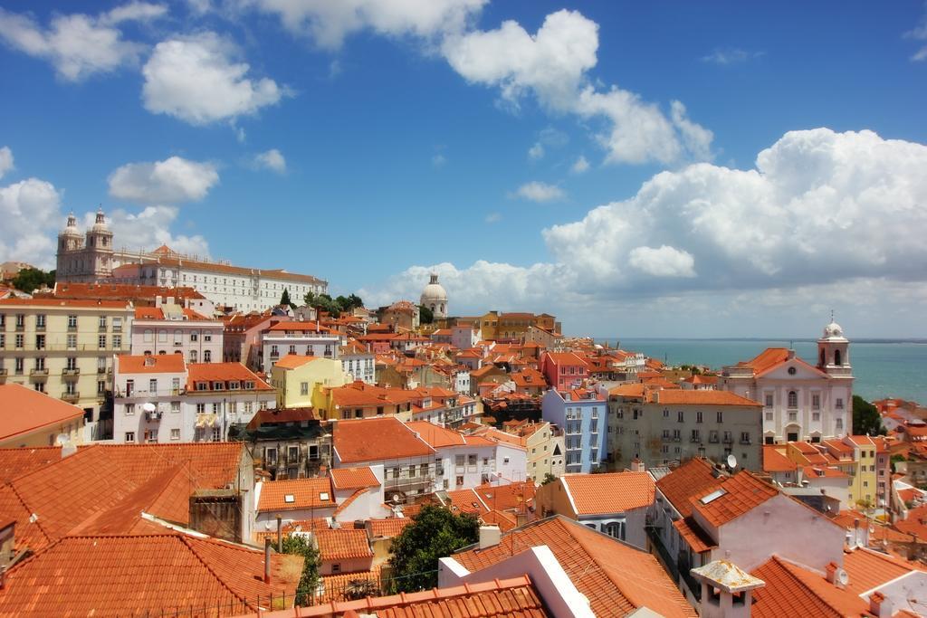 New Bright And Cozy Apartment In Graca Lisbona Esterno foto